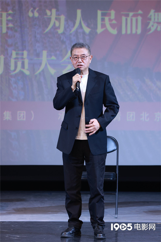 《伟大征程》幕后揭秘：北舞学生重现演出舞台-2