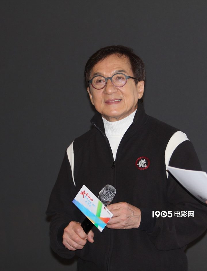 成龙探访武汉高校！与学生分享香港功夫电影-1